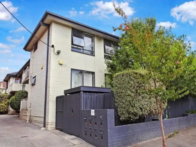 1/15 Mitchell Street, St Kilda VIC 3182