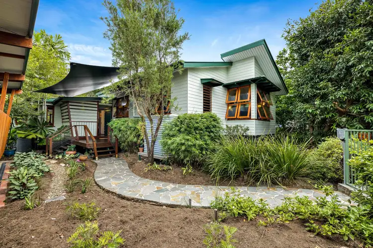 17 Junction Street, Edge Hill QLD 4870
