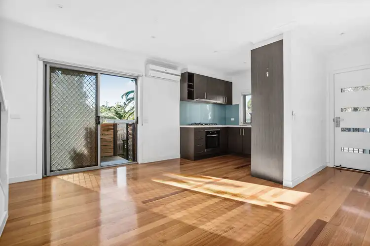 1/9 Yarram Crescent, Clayton VIC 3168