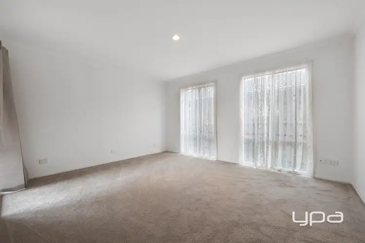 Fourth view of Homely house listing, 3 Leonid Drive, Rockbank VIC 3335