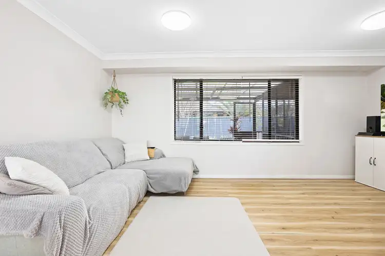 Fourth view of Homely villa listing, 9/4 Woodvale Close, Plumpton NSW 2761