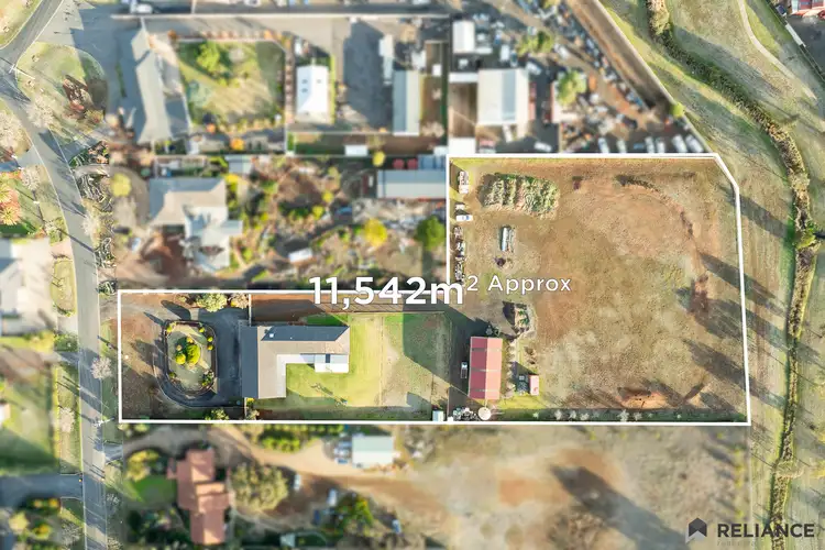 14 Springbank Way, Brookfield VIC 3338