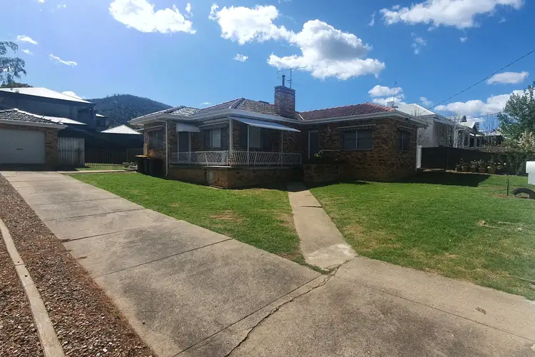 128 Carthage Street, Tamworth NSW 2340