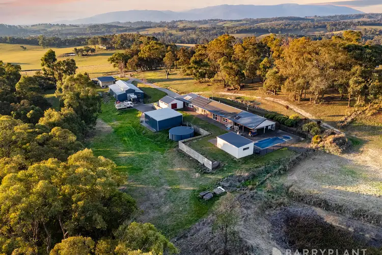 4 Smiths Road, Yellingbo VIC 3139
