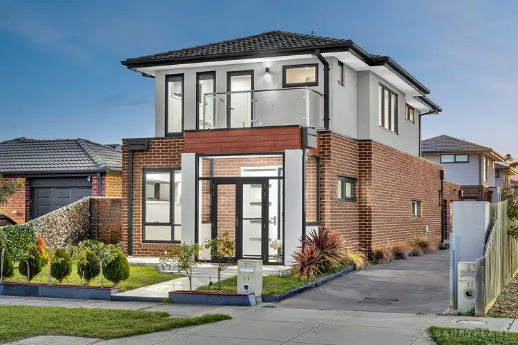 1/13 Waterfront Way, Keysborough VIC 3173