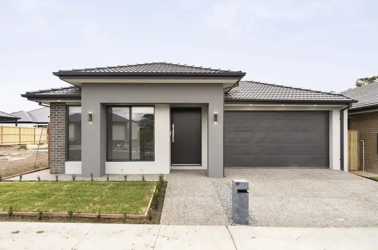 13 Vega Road, Sunbury VIC 3429