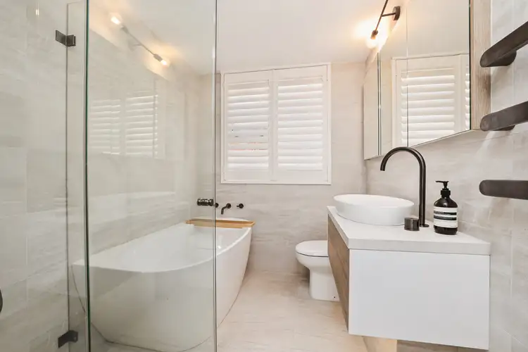Third view of Homely apartment listing, 5/17 Grafton Crescent, Dee Why NSW 2099