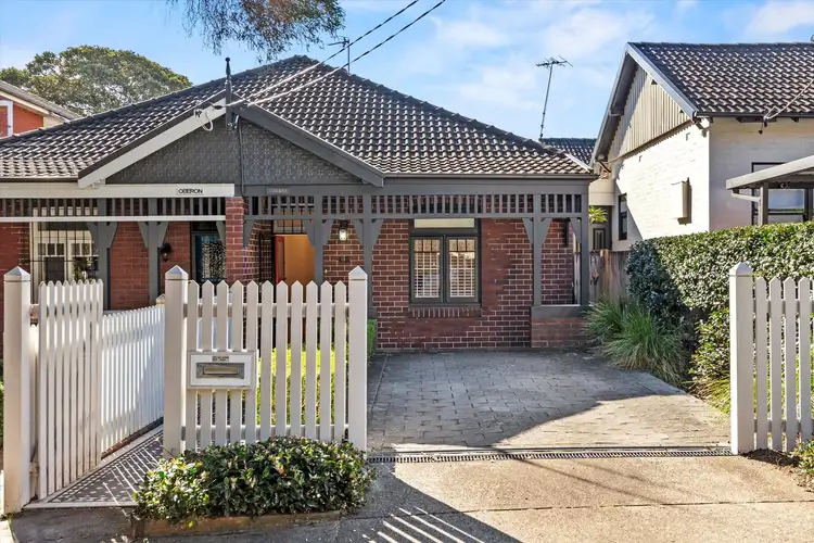 42 Brae Street
