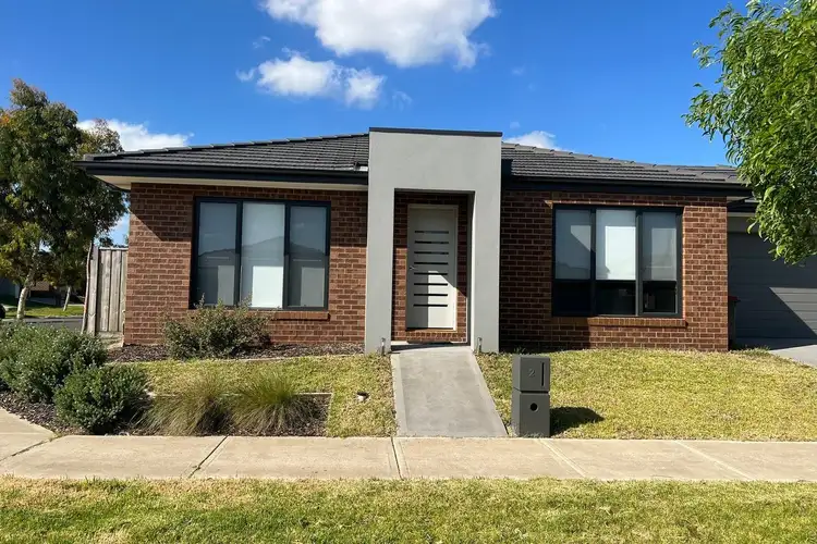 2 Allspice Street, Manor Lakes VIC 3024