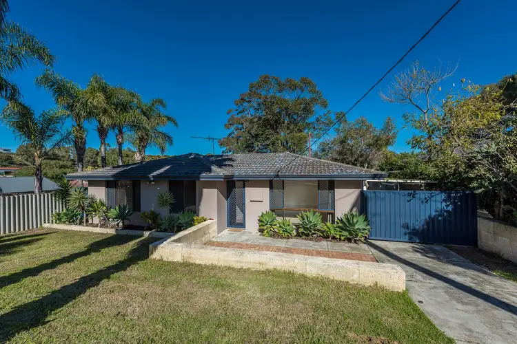 9 Argus Close, Craigie WA 6025