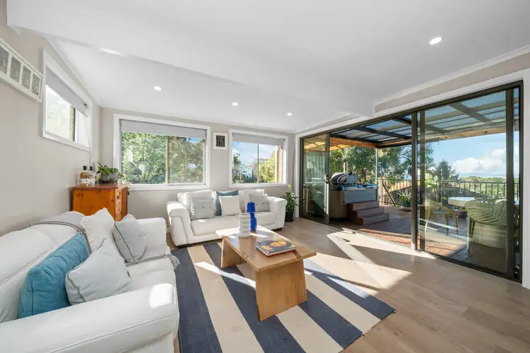 8 Orana Place, Taroona TAS 7053