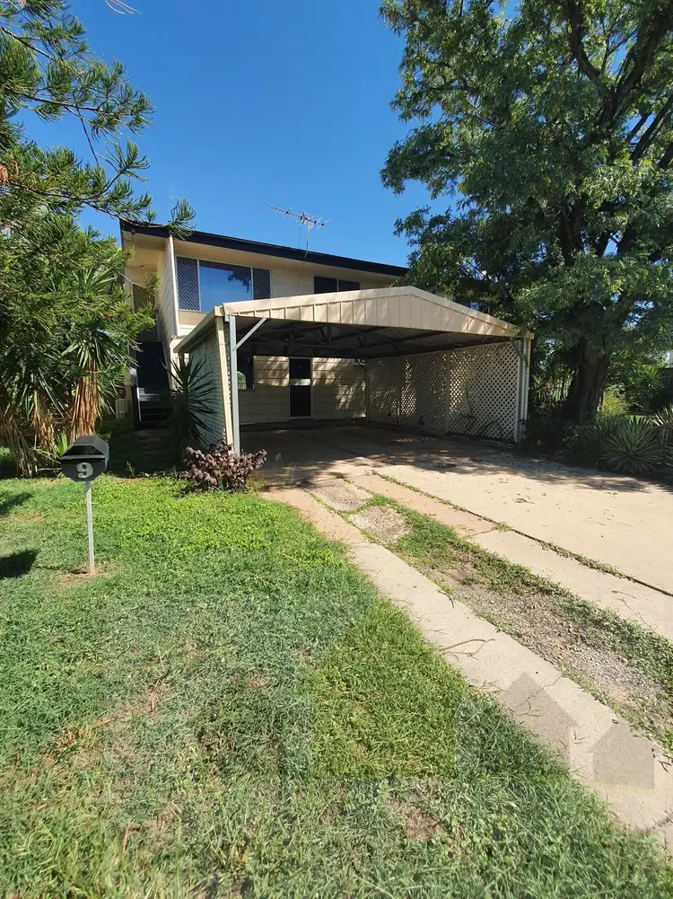 9 Adams Crescent, Blackwater QLD 4717