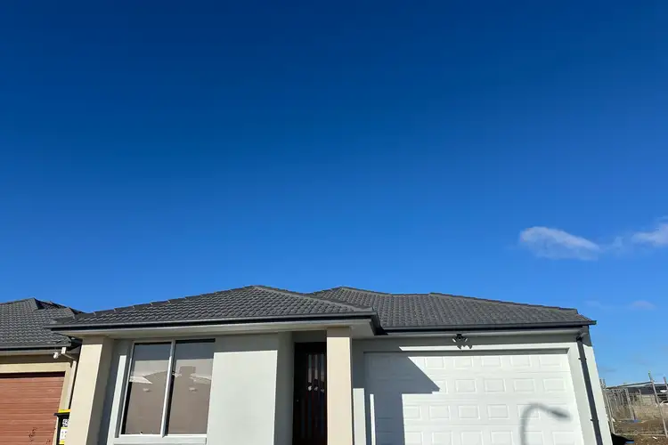 42 Belmore Parade, Mickleham VIC 3064