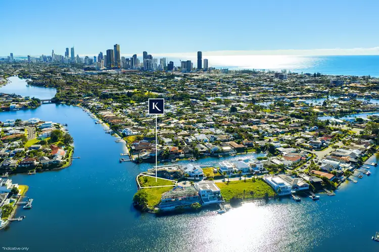 33 Mcilwain Drive, Mermaid Waters QLD 4218