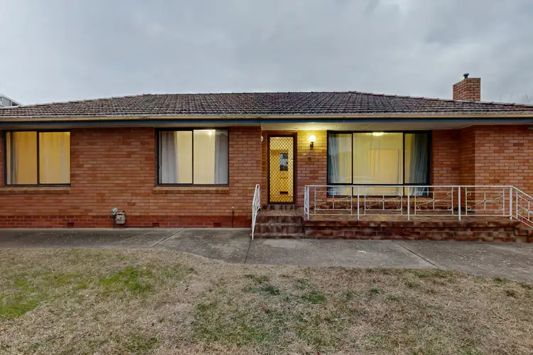 12 Owen Crescent, Lyneham ACT 2602