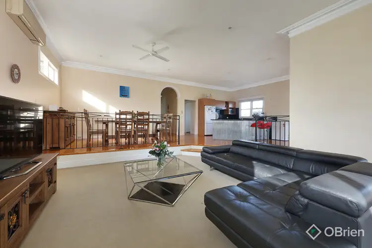 1 Hall Street, Mckinnon VIC 3204