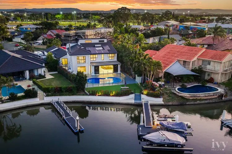 7 Kavieng Crescent, Runaway Bay QLD 4216