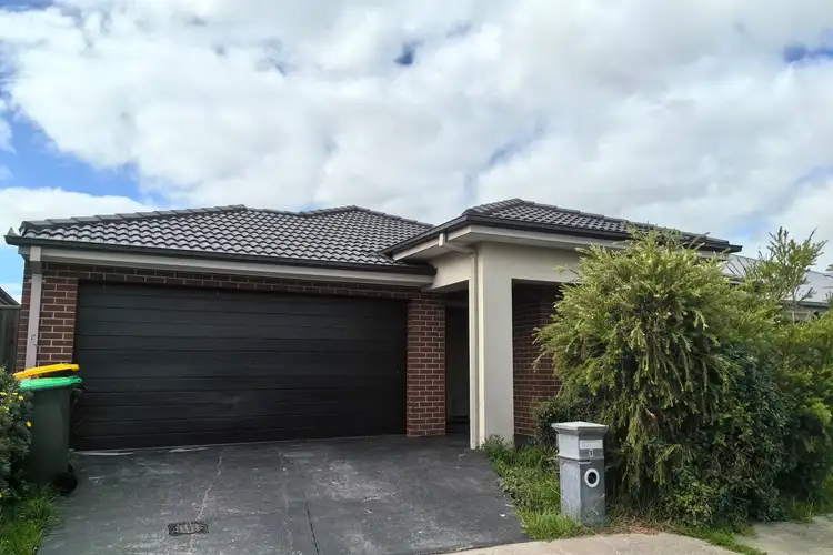 8 Stately Avenue, Wyndham Vale VIC 3024