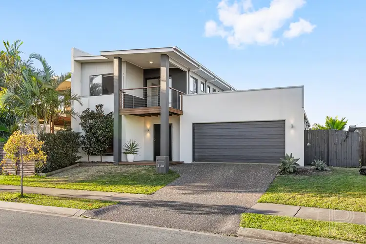 2/10 Lamatia Drive