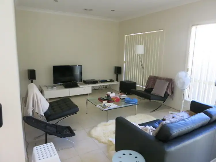 Fourth view of Homely house listing, 2/39 Horseshoe Circuit, Truganina VIC 3029