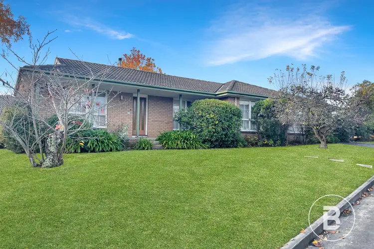 812 Lydiard Street North