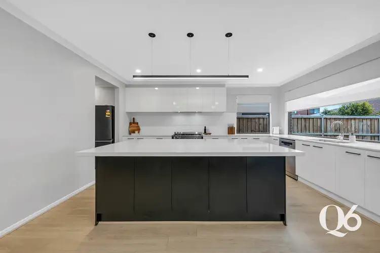 11 Warangal Way, Deanside VIC 3336