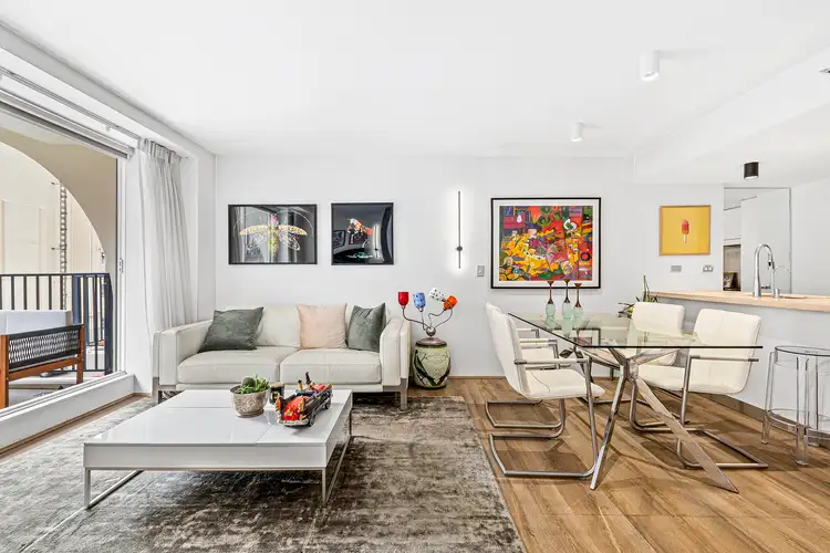 207/2A Elizabeth Bay Road