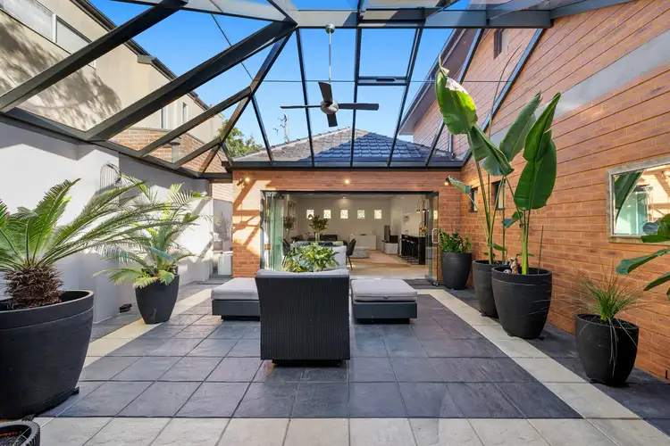 2/1 Ascot Street, Ascot Vale VIC 3032