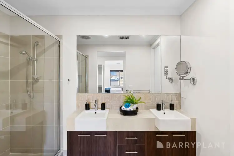 Sixth view of Homely house listing, 100 Hummingbird Boulevard, Tarneit VIC 3029