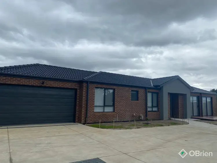 4/106 Clairmont Avenue, Cranbourne VIC 3977