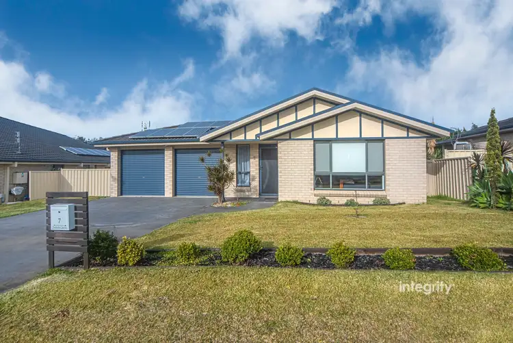 7 Barbata Grove, South Nowra NSW 2541