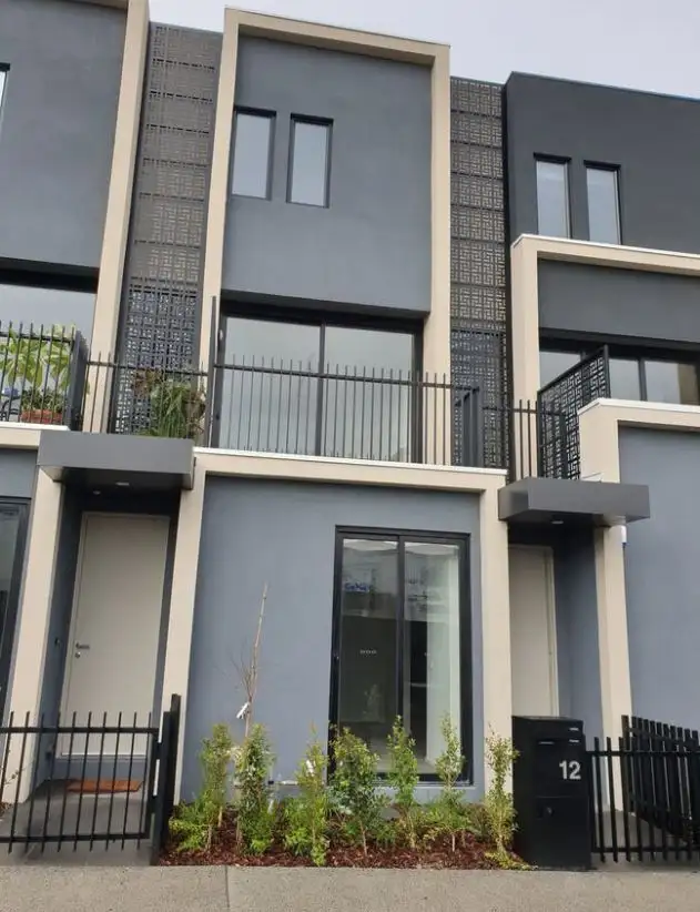 12 Potter Walk, Alphington VIC 3078