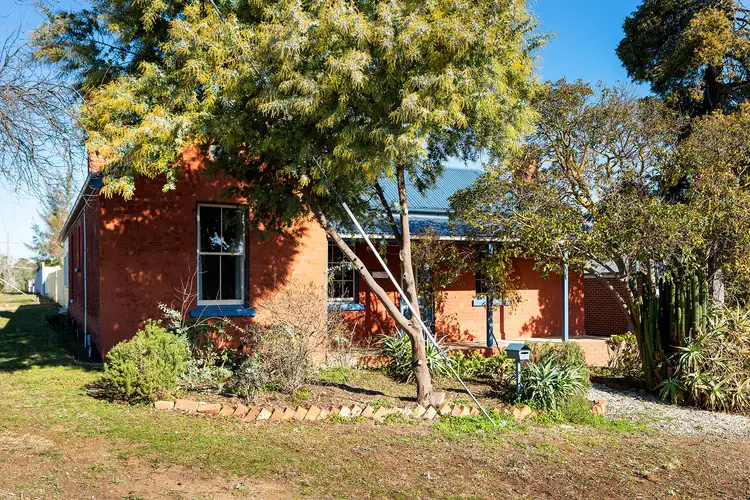 2 Pleasant Street