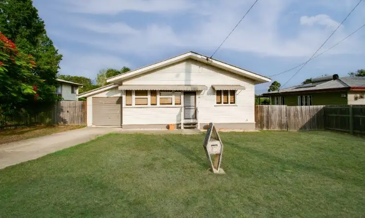 121 Blackall Street, Basin Pocket QLD 4305