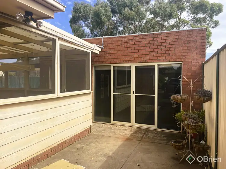 25A Kurrajong Crescent, Melton South VIC 3338