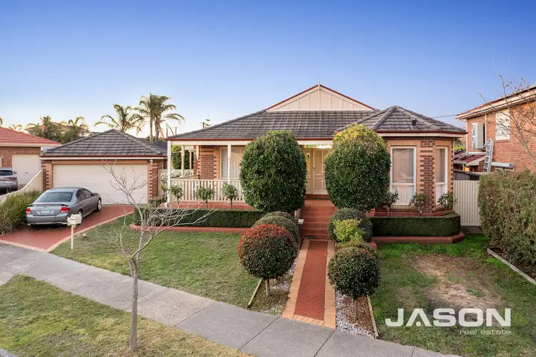 6 Newcastle Court, Greenvale VIC 3059