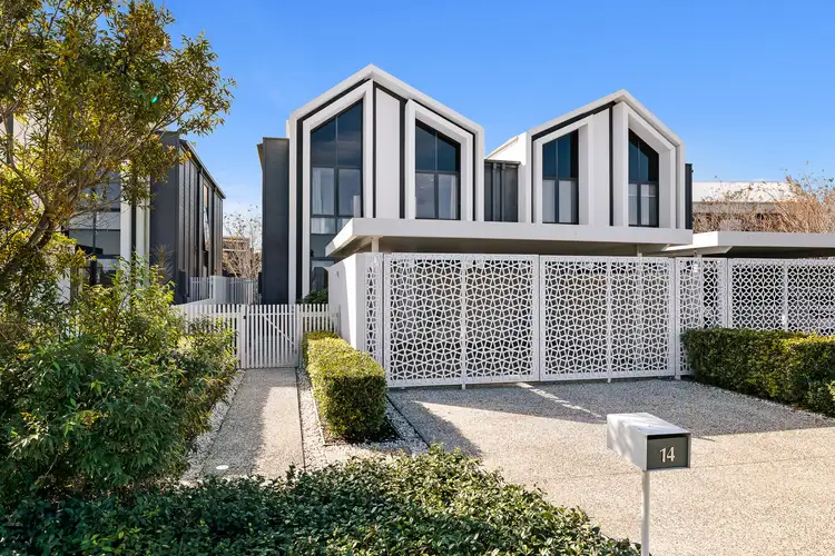 14 The Lakes Esplanade, Mermaid Waters QLD 4218