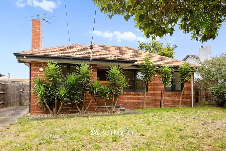 17 Pine Street, Frankston North VIC 3200