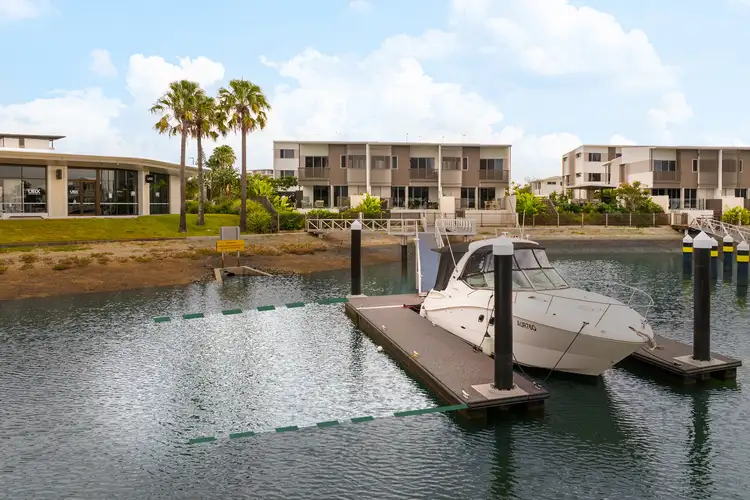 1/191 Quay Circuit, Newport QLD 4020