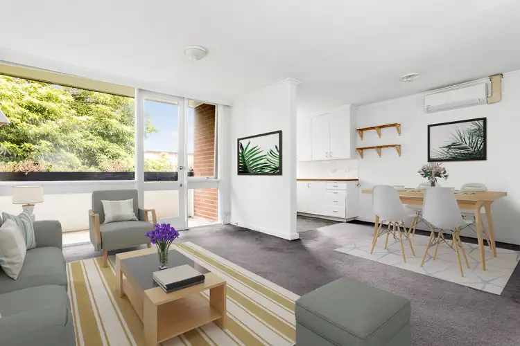 22/19 Robe Street, St Kilda VIC 3182
