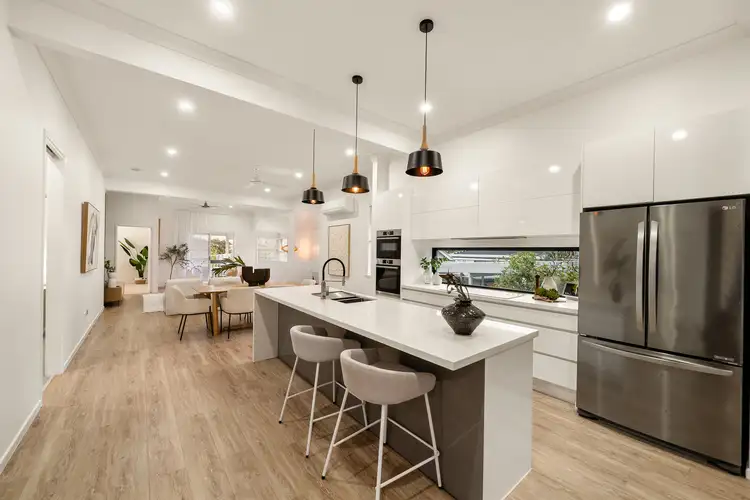 20 Pine Street, Hamilton QLD 4007