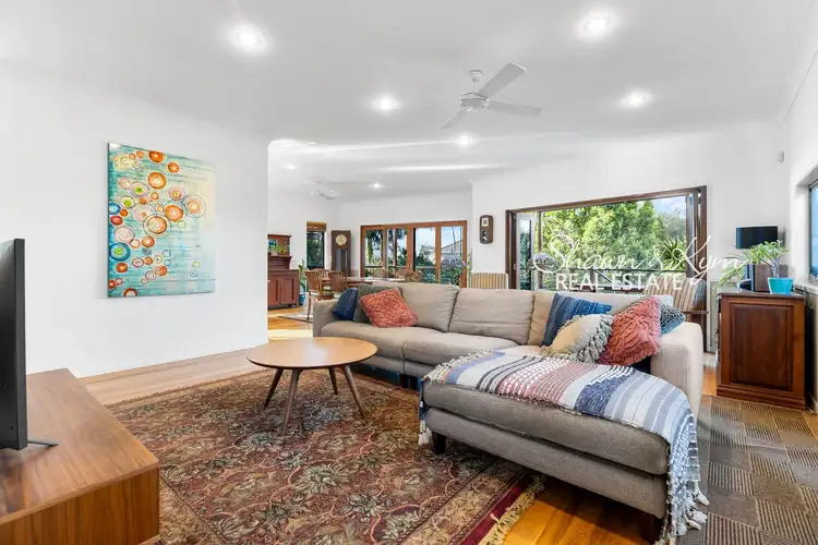 34 Patterson Street, Wynnum West QLD 4178