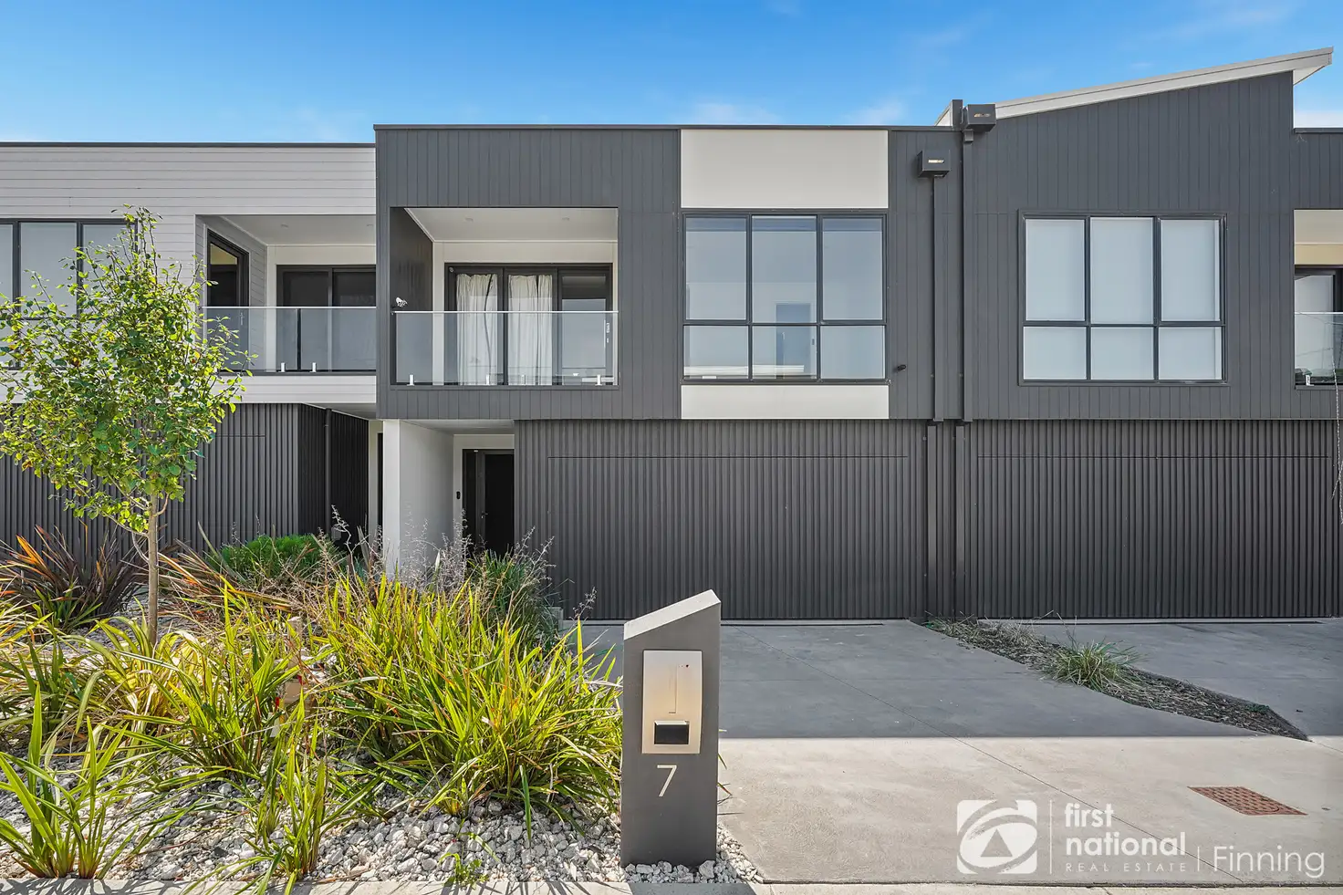 Main view of Homely townhouse listing, 7 Savoy Grove, Cranbourne North VIC 3977