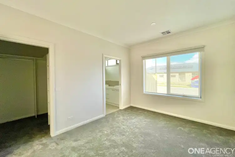 Fifth view of Homely house listing, 28 George Albert Drive, Traralgon VIC 3844