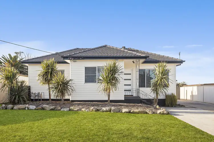 29 Noble Parade, Lake Heights NSW 2502