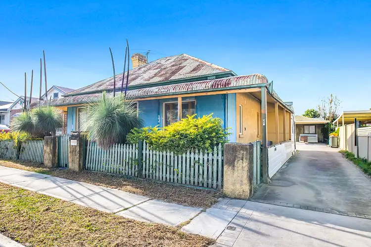 158 Broomfield Street