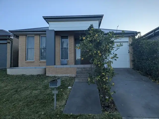 14 Mason Way, Jordan Springs NSW 2747