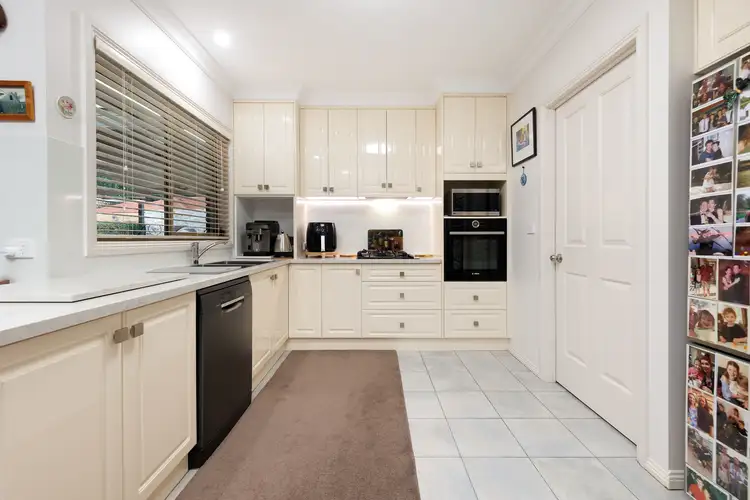 Sixth view of Homely house listing, 10 Parkfield Drive, Wodonga VIC 3690