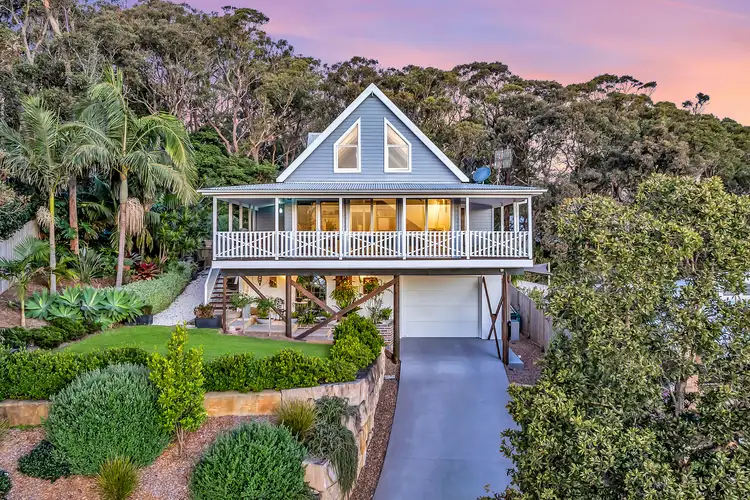 27 Yakaloo Crescent, Forresters Beach NSW 2260