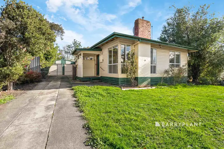 17 Mckindlay Street, Drouin VIC 3818